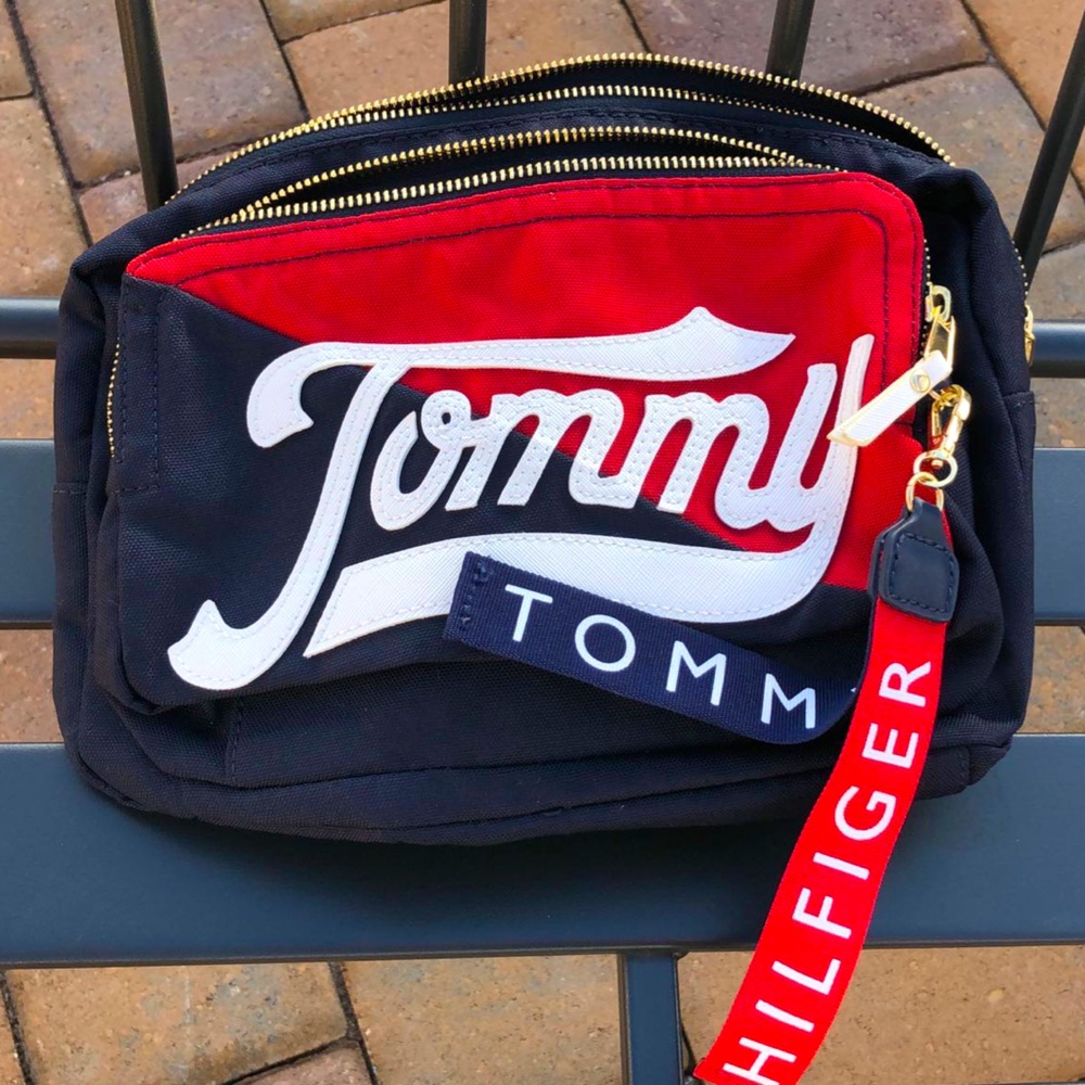 Tommy Hilfiger Crossbody Bag / Fanny Pack